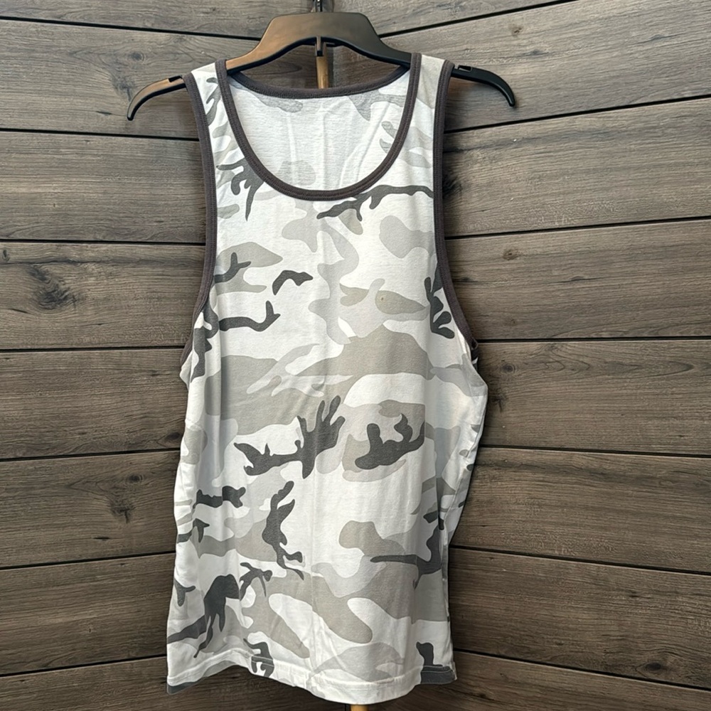 Men’s camo medium tank
